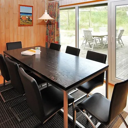 Feriehus Holiday Sortebaerdalen H- 4388 *